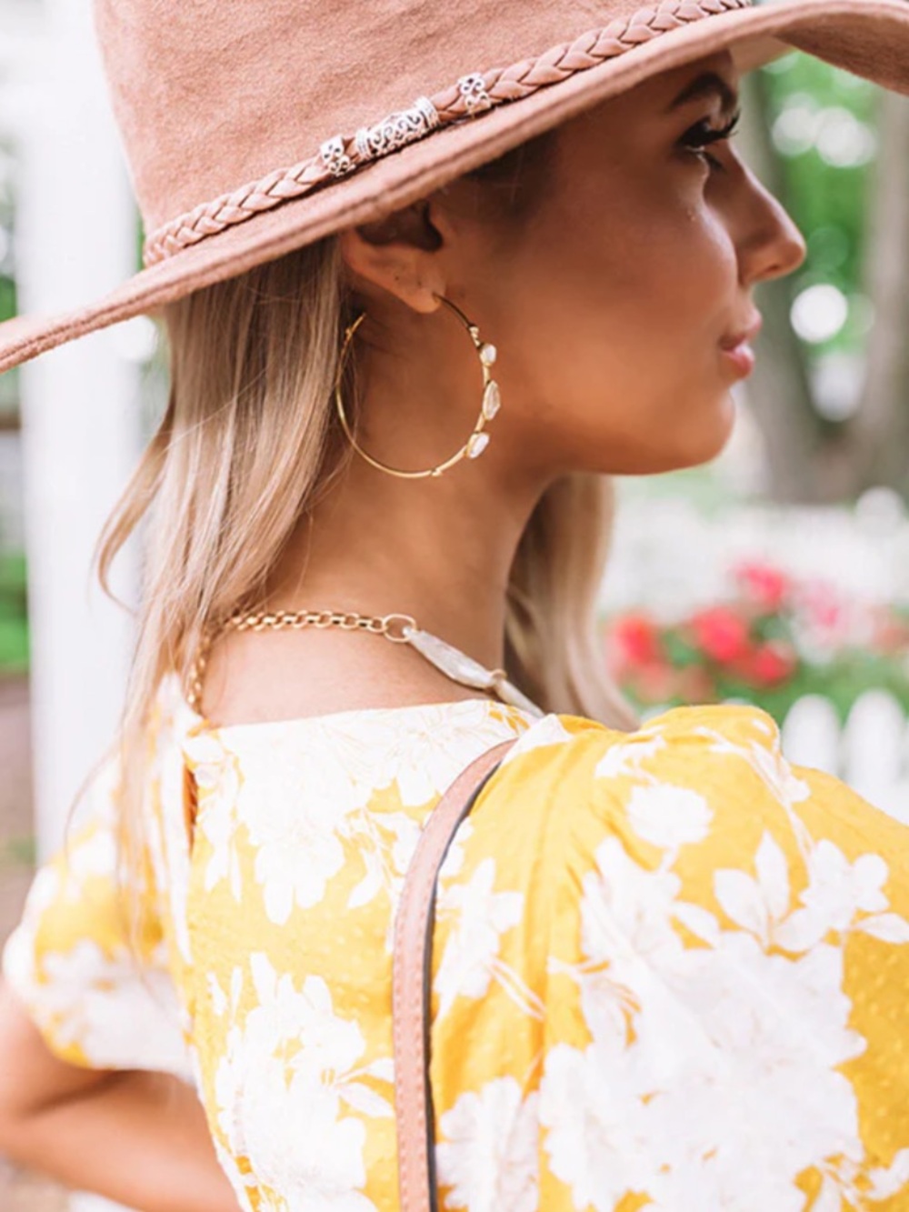 NWT Kendra Scott Lyra Gold Hoop Earrings with Agate and Crystal Accents - Picture 8 of 8